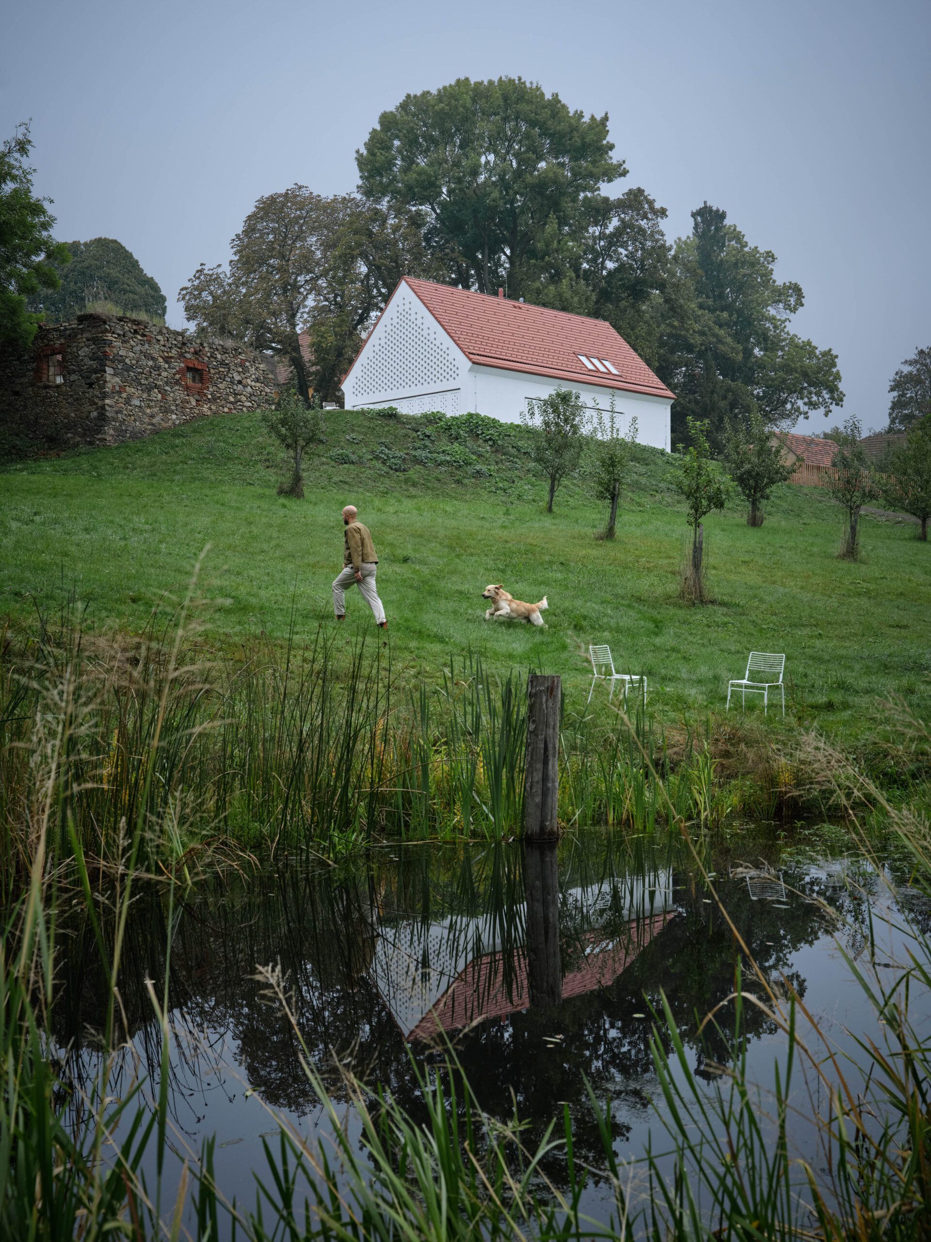 Jan_Zaloudek_Dum_Kamenna_Lhota_BoysPlayNice_05